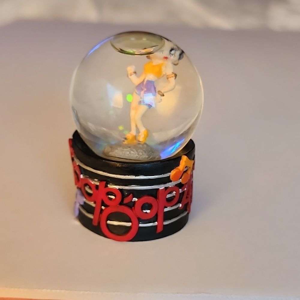 Betty Boop 1999 Small Snowglobe